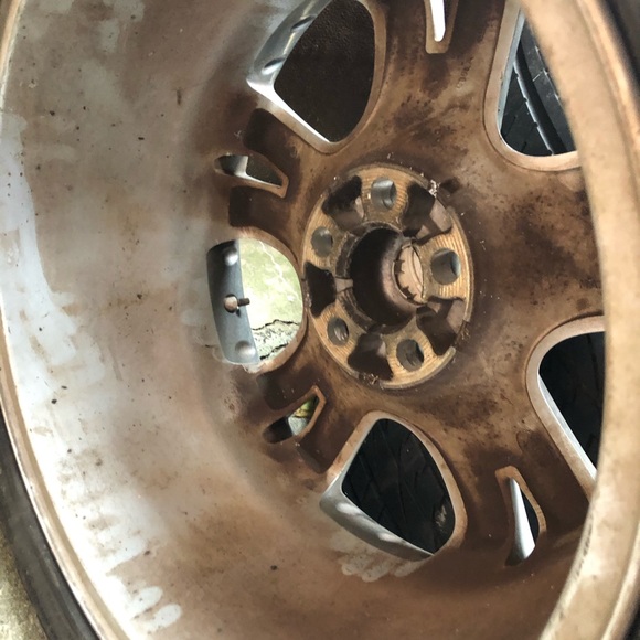 255/50 R19 Cross Continental  W/ Rims Used - Picture 6 of 6